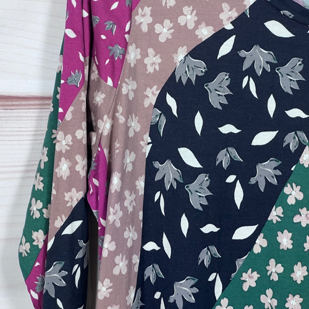 LOGO by Lori Goldstein Top Women 1X Multicolor Floral Patchwork Long Sleeve Knit - Picture 8 of 10